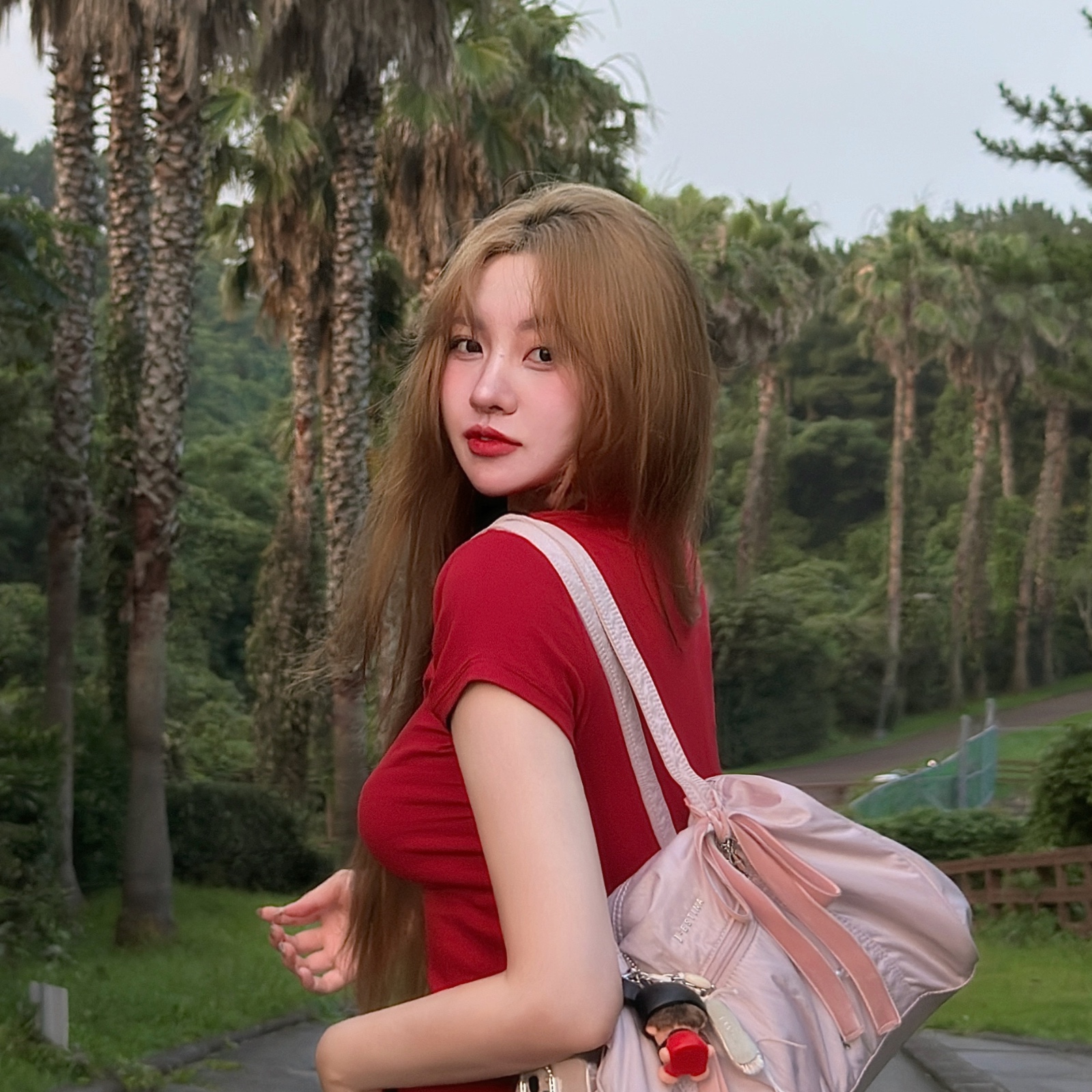 천•