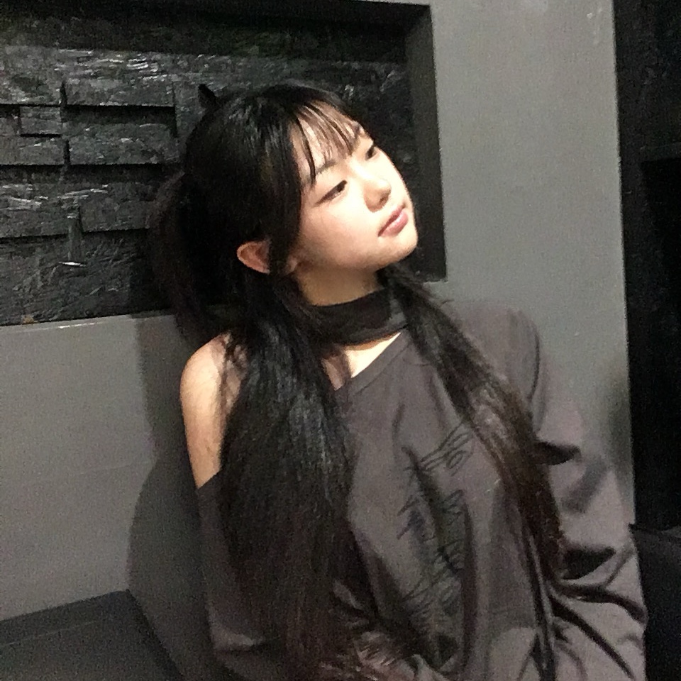 s•••