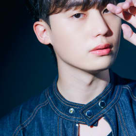 욱용v