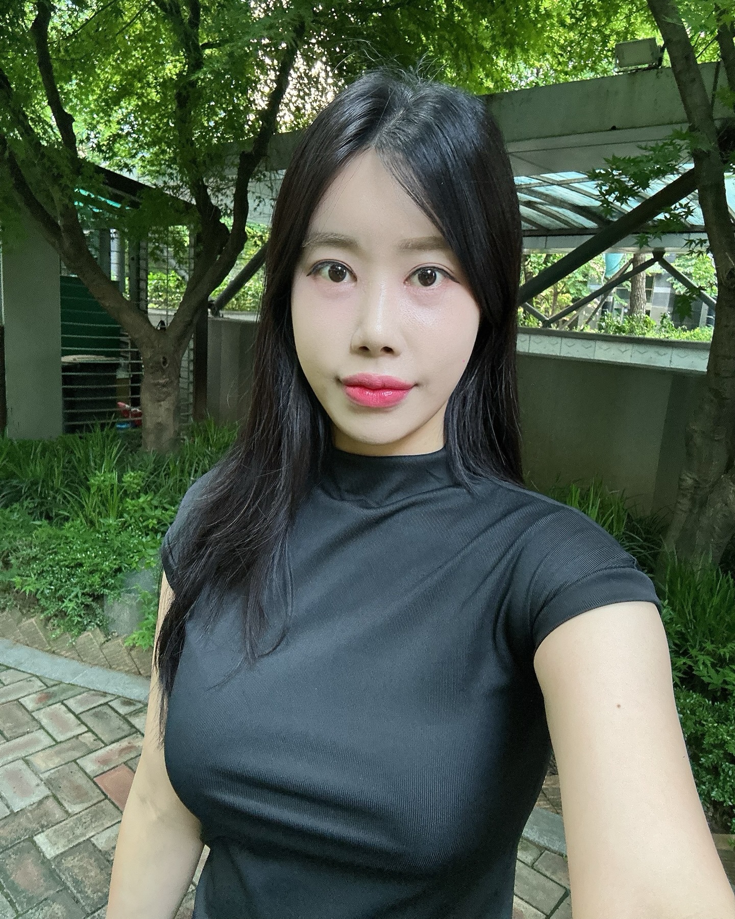 오늘따라 피부에 광이나는 이유 !!!
.
.
저는 피부과와 홈케어를 열심히해서 세월을 빗겨가고 싶은 사람중에 한명인데요
.
.
리프팅 입문자들 추천 시술로 마취필요 없는 시술, 빠른시술, 강한 쿨링의 효과로
올리지오는 피부에 적금을 든다고 생각하시면 돼요
.
.
제가 꾸준히 받고있는 올리지오 피부가 쫀쫀해지는게 느껴져요
.
.

#올리지오 #oligio #고주파 #리프팅 #피부관리 #리프링레이저 #탄력 #관리스타그램 #동안 #꿀피부 #동안피부 #피부미용 #피부꿀팁