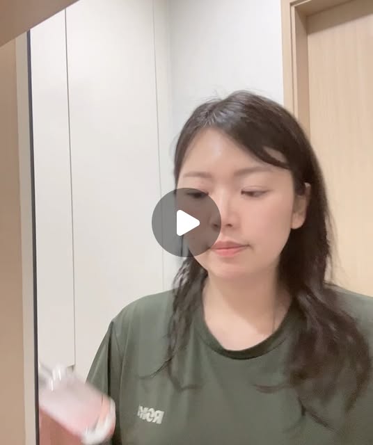 #광고 #에스킨 

아이 셋을 낳고 육아에 집중하다 보니 피부 관리가 많이 소홀해졌더라고요. 

최근 다시 관리해보자는 마음으로 사용해본 PDRN 핑크 스피큘 앰플💗

수부지에 민감성 피부라 제품 선택이 까다로운 편인데, 끈적임 없이 산뜻하게 흡수되고 촉촉함은 오래 남아 만족스러웠어요. 

피부결도 한층 매끈해 보이는 느낌!

바쁜 육아 중에도 간편하게 사용하기 좋은 데일리 앰플로 추천합니다✨

#뷰티 #수부지