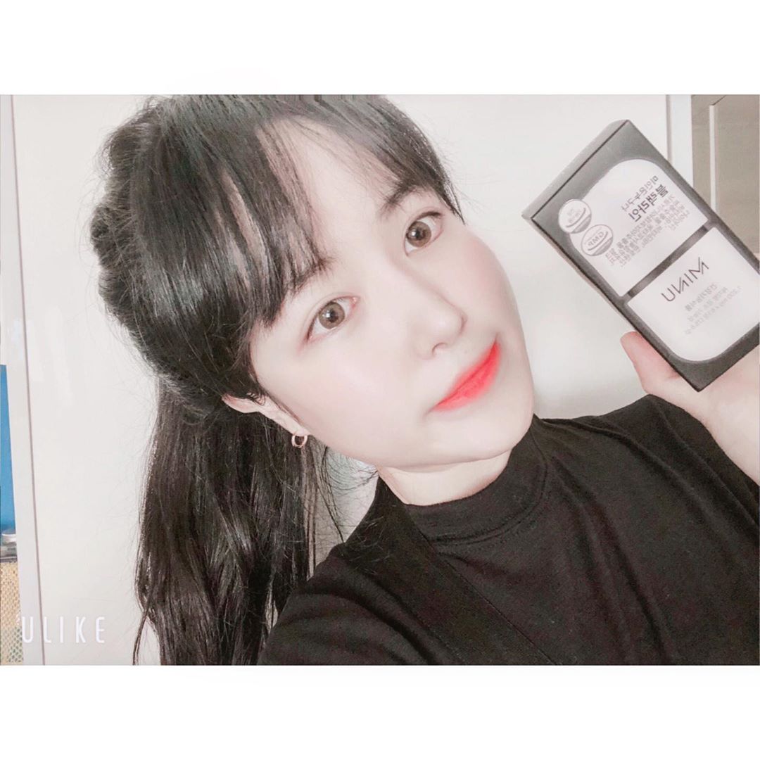 이인혜 on Instagram: “추석이라 친오빠랑 엄마가게에서 푸파 🐽 같이살때도 영양제, 비타민같은거 예기해도  떠먹여주지않는이상 안챙겨먹는 스타일이라.. 😭 과연 챙겨먹을까 싶었는데 이건  귀차니즘형 남성 다이어터를 위한 제품이라길래 선물해줌 😎 💁🏻‍♀️가르시니아와 밀크씨슬,…”