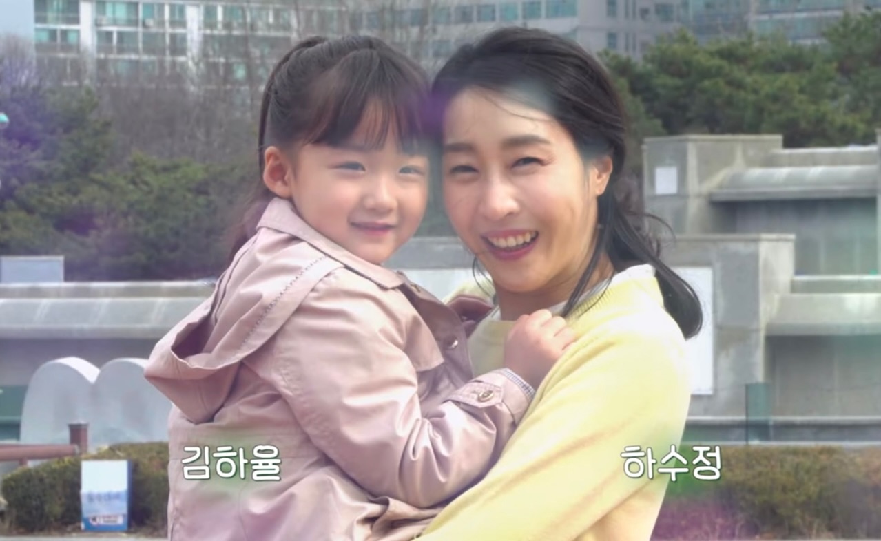 초록우산 감사편지 공모전

하율이의 연예인
아이야 할아버지랑 같이 촬영했다고
엄청 좋아했었던 초록우산 촬영 💚

언제나 넘 좋으신 하수정 배우님과 ❣️

#내사랑 #기요미 #사랑해
#여아모델 #아역배우 #키즈모델 #피팅모델 #일상 #데일리 #kids #girl #촬영기록 #캐스팅