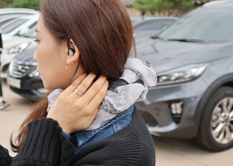 초경량 휴대폰 이어폰 나는 Celly 셀리 에어프로 사용해요