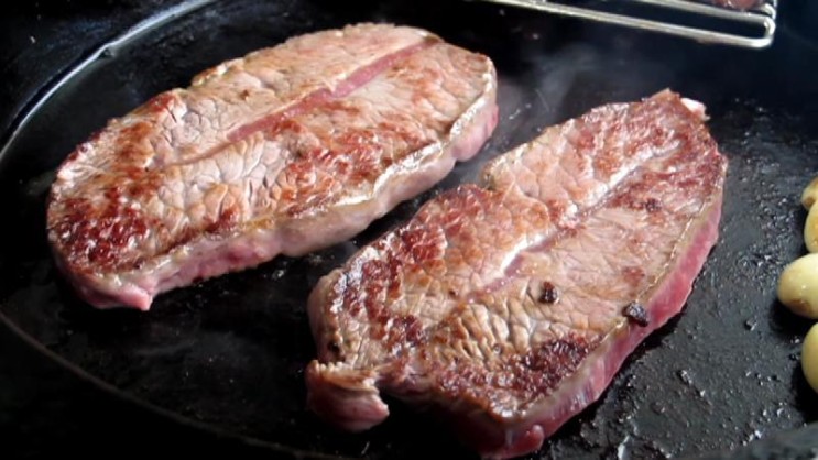 # 사당역모임장소, 소고기가 맛난 <웃찾소>