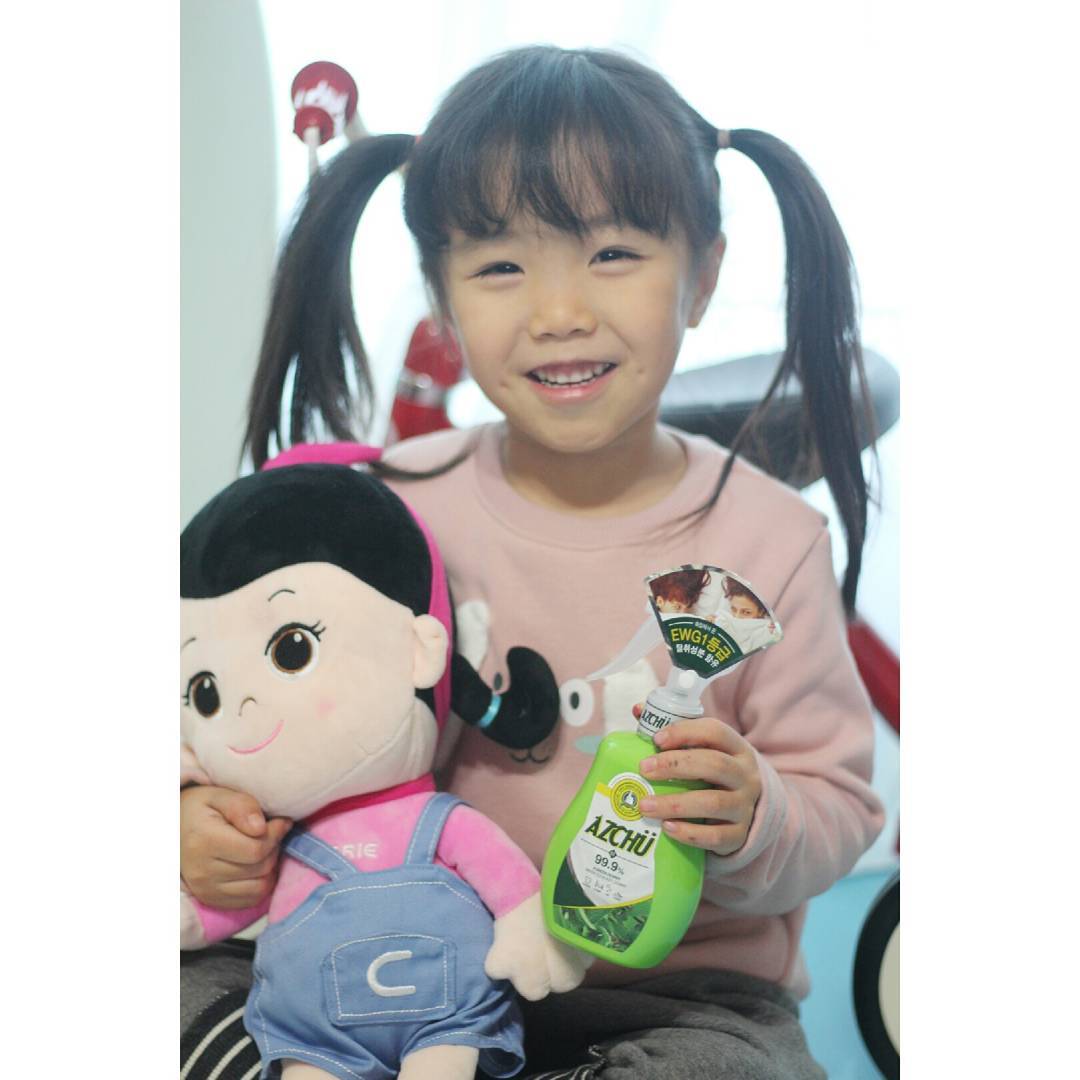 ♡♡ on Instagram: “#착한탈취제 . . #악취엔아취 #착한성분 #ewg1등급 99.9%의향균력 ! 은은한향 #그린다우니 임산부, 아기를 위한 #섬유탈취제 . 악취는 가고 향기만 남는 👉 #아취그린다우니 구