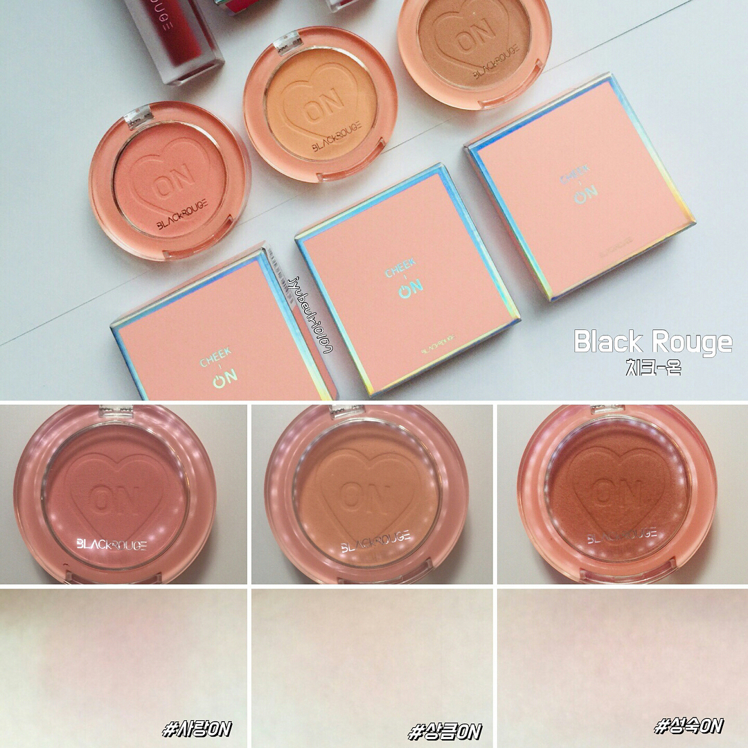 색조 잘만드는 blackrouge_kr 에서 블러셔 3종이 나왔어요❤️
.
.
여름보다는 가을에 잘어올릴꺼 같은 색들이예요! 발색이 강하지않아 초보자나 10대 학생분들이 사용하기 좋을듯 하네요😊😊 색감잡기가 너무 힘들었디만.. 개인발색이 그나마 제일 정확하네요! 실제로는 다들 핑크빛이 조금 더 돈답니다!
.
.
제가 좋아하는 #어퓨블러셔 와도 색 비교해서 찍어봤아용❤️
.
.
같은브랜드의 틴트도 잘사용하고 있는데 저는 #성숙on 과 #라일락 조합이 제일 맘에 들더라구요💕
.
.
.
#블랙루즈 #치크온 #치크온블러셔 #블러셔추천 #blusher #학생블러셔 #블러셔 #인생블러셔 #블러셔후기 #10대블러셔 #치크팝저렴이 #화장품 #코덕 #리뷰