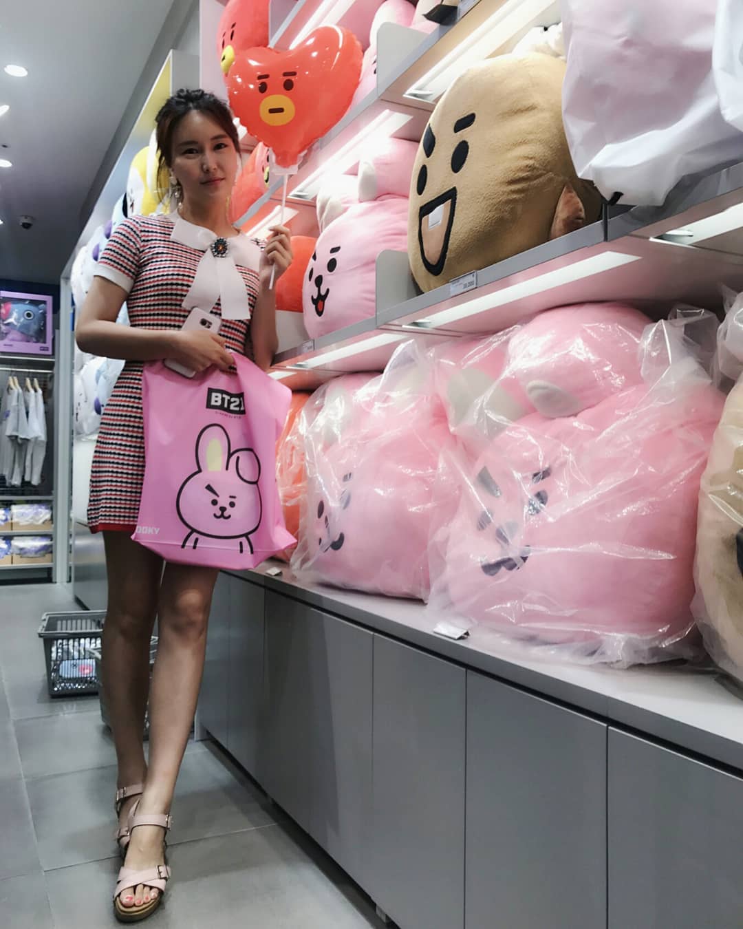 #라인프렌즈 & #BT21 & #COOKY

무서운 늦덕... 그래요... #ARMY

#소확행_작지만_확실한_행복🌿🌿
#btsjeonjungkook #btsarmy #bts❤️