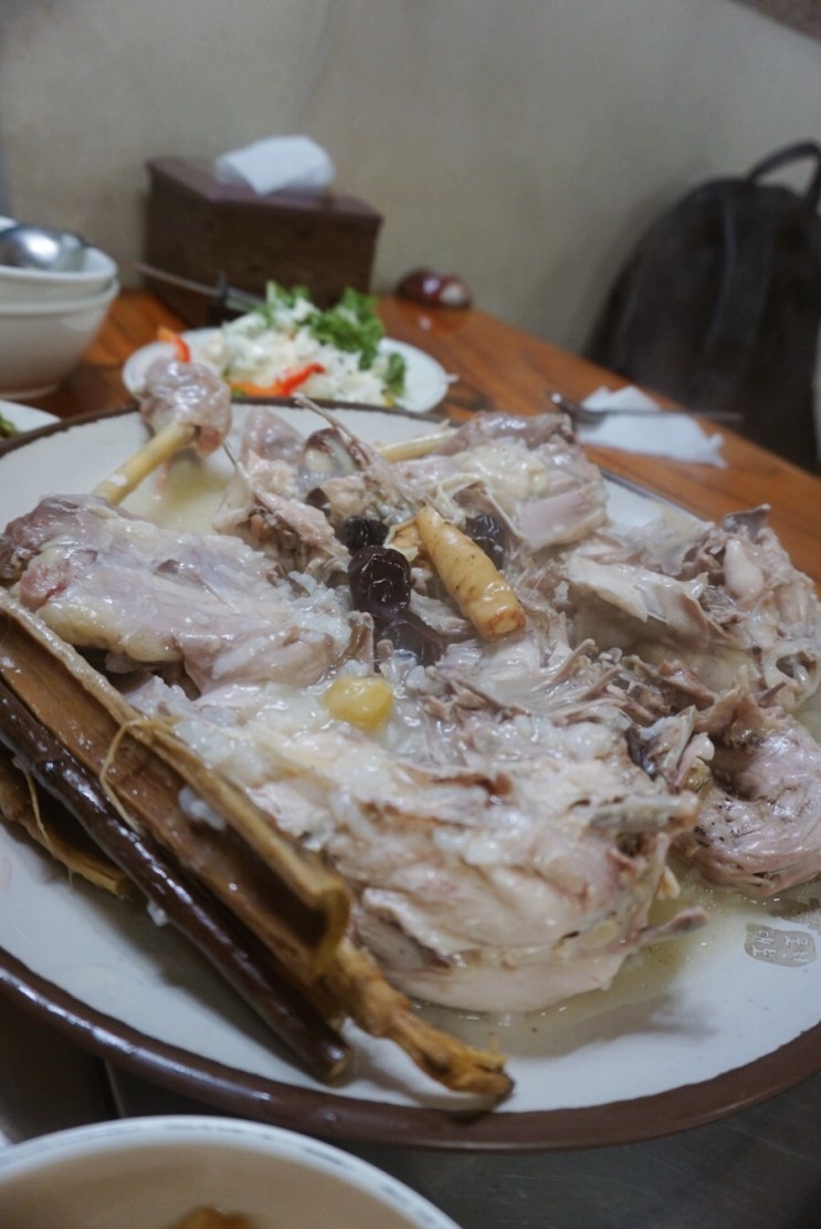서울맛집 추천 보양식엔 역시 한방 누룽지백숙 홍제동 산천마루
