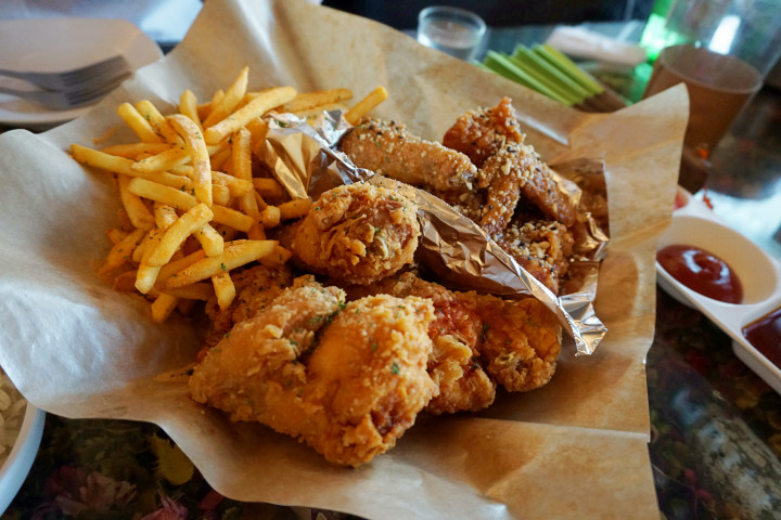 마포구청역 치킨 맛있는 치킨친구