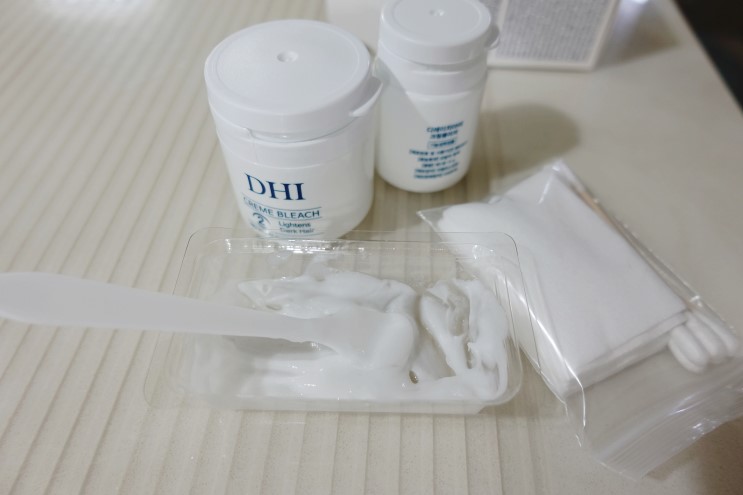 눈썹탈색 DHI 디에이치아이 크림 블리치 사용 중이에요-