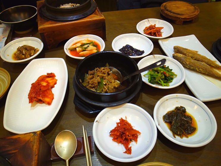 사당역모임장소 : 정갈하고 맛있는 '둥구나무' 한정식