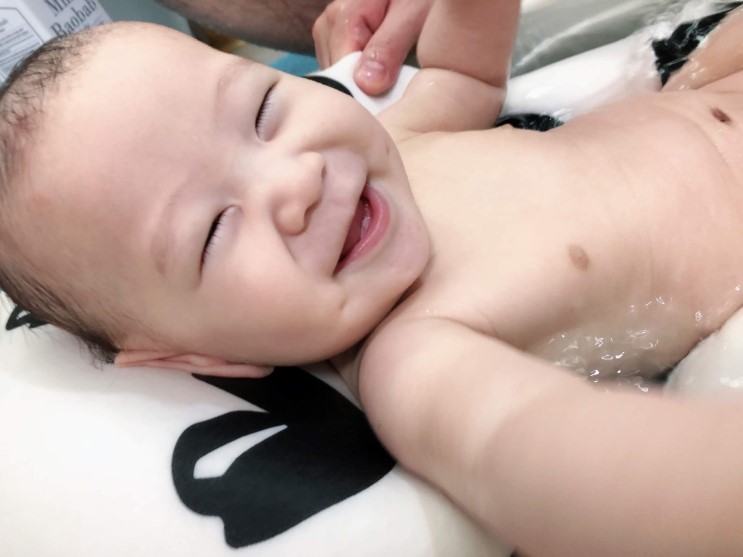 약산성 베이비워시 밀크바오밥으로 자극없이!