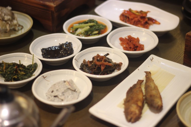 사당역 모임장소 한정식 둥구나무