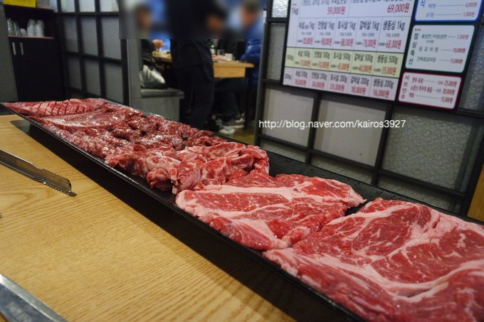 [맛집탐방] 사당역회식장소추천! 고기집 웃찾소에서 소고기 제대로 먹기! (마블링예술~)
