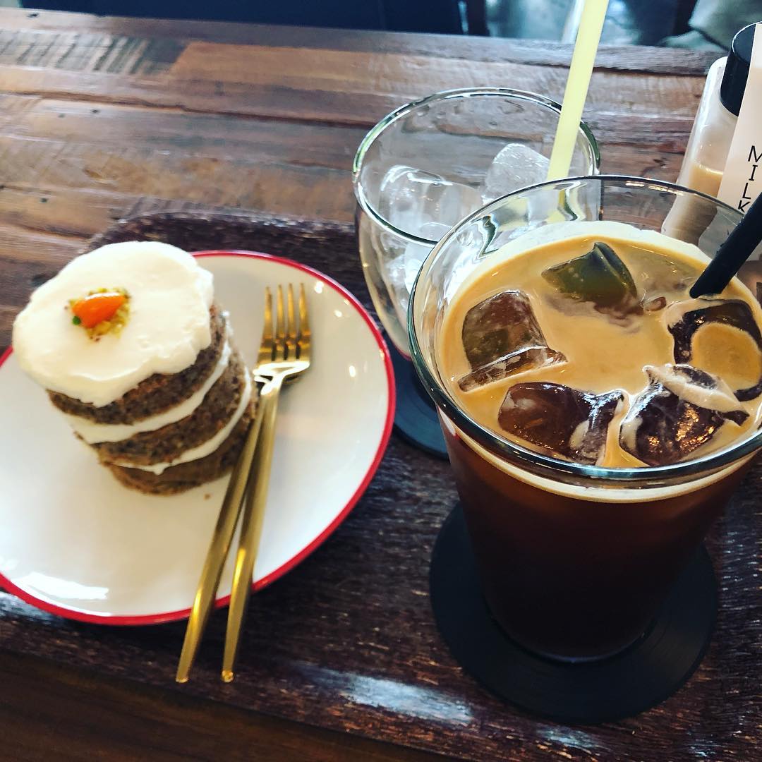 경기도청 꽃놀이 후 찾은 카페 켓백 
엄청 맛집에 분위기 좋당 :) #카페겟백 #수원카페 #경기대카페