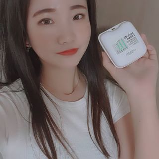 Zoe.Lee on Instagram: “⚡로하셀 세이브미크림⚡ 미세먼지로 피부 뒤집어지고 건조했는데 세이브미크림은 흡수도 빠르고 바르면 하루종일 촉촉💦  미세먼지 뿐만아니라 블루라이트를 차단해주는 루테인이 들어있다고하니  휴대폰 붙들고사는 나한테 최고👍👍 또 수크랄페이트성분으로 상한…”