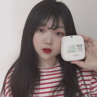 HYESUN on Instagram: “_  요즘 #미세먼지 때문에 얼굴이 많이 답답한데  도시환경으로부터 피부를 보호해주는 민감라인 장벽크림  #로하셀 #수분장벽크림 안에 블루라이트 유해성분 3중 필터링 기능 그리고 #수크랄페이트 성분의 자연유래성분 74%의 저자극 약산성  포뮬러가…”