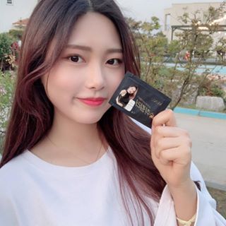아현 on Instagram: “엠티끝~~~~ 저녁 먹을 때도 술🍺 장기자랑 전에도 술🍺 우리 조 술자리에서도 술🍺 장기자랑 춤 조에서는 봄베이🍺 술파티🍻 미누먹고 숙취 없어서 신기해 레몬맛 짱 레모나같아용 오랜만에 바다봐서 신나🌊🌊 .  #MT #태안 #일상 #daily #바다…”