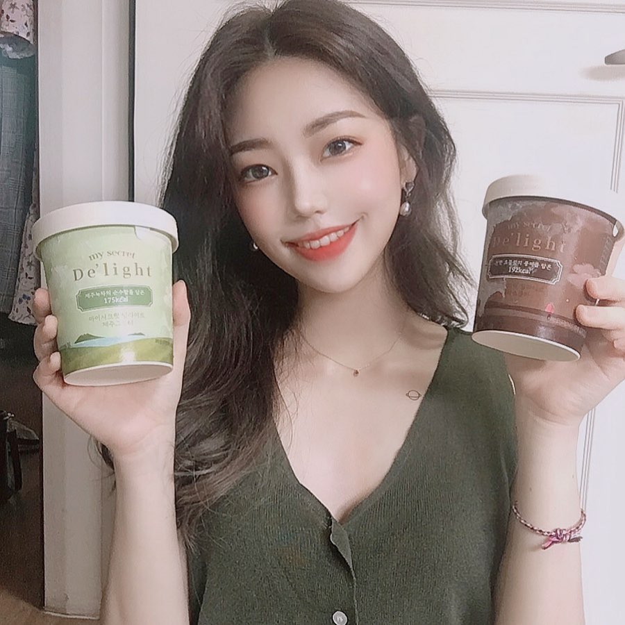 힂니 on Instagram: “진짜 너무 맛있는데 칼로리 부담도 덜한 다이어트 아이스크림을 무려 판매도 되기 전에 좋은 기회로 맛보게 됐어요 :) 이번달 초 중으로 와디즈를 통해서 40% 할인된 가격으로 펀딩하실 수 있구요, 9월부터 공식적으로 홈페이지 상에서 구매 가능하다고…”