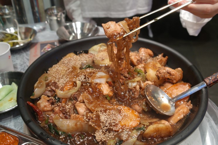 [옛날삼겹살&안동찜닭 삼전동점]비빔면을 차돌박이로 싸서 한입!!매콤하고 푸짐한 찜닭까지 맛있는 삼전동 맛집 후기!