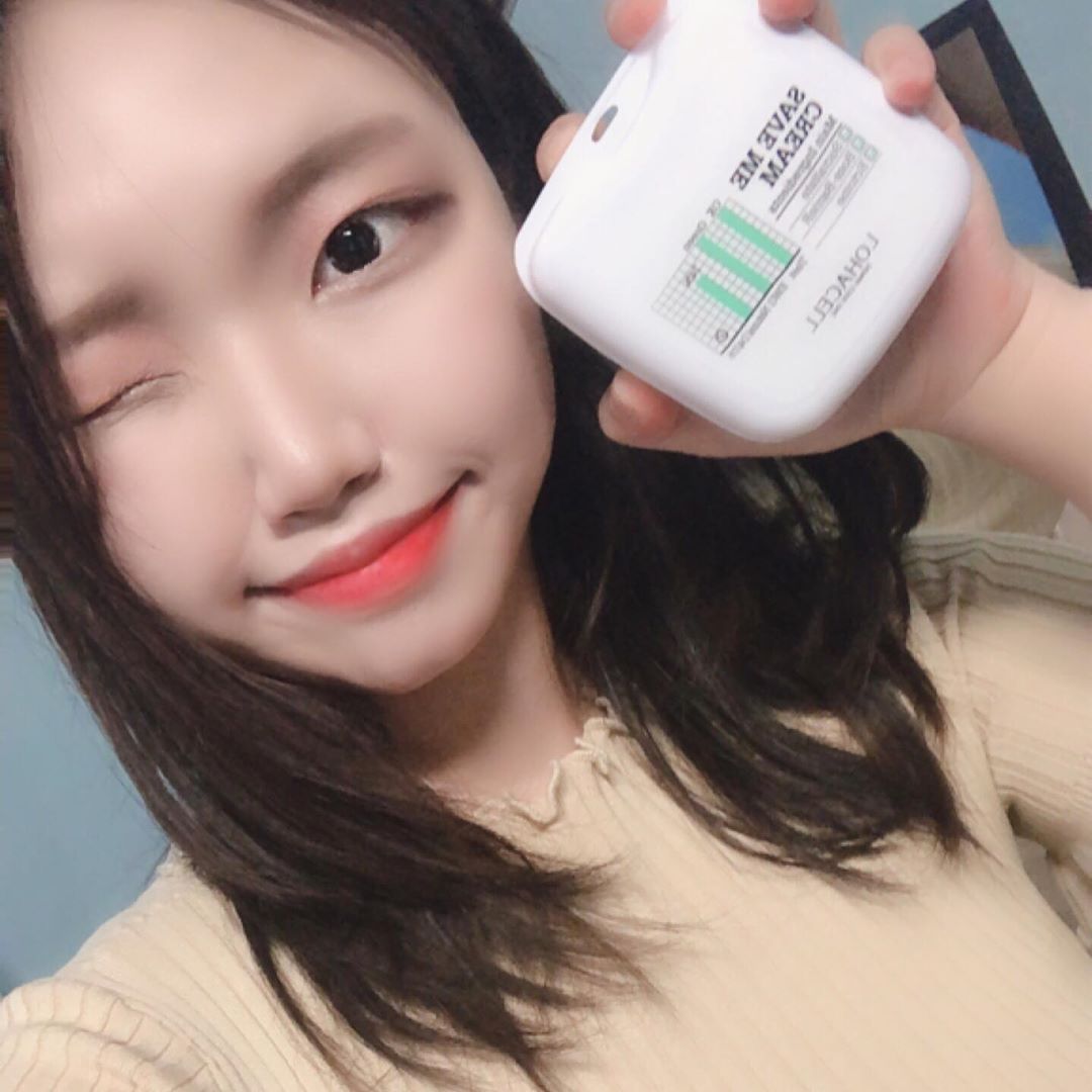 @spirea_effort822 on Instagram: “기초크림 유목민들 여기모여라...🤭역대급으로 예민한 내피부에닿아도 너무순하자너..🙈🙈 피부진정,피부재생까지 도와주는 수크랄페이트성분에 미세먼지나 유해성분을 3중필터링해주는 너란크림...❤️ . #로하셀 #로하셀세이브미 #로하셀세이브미크림 로하셀크림,…”