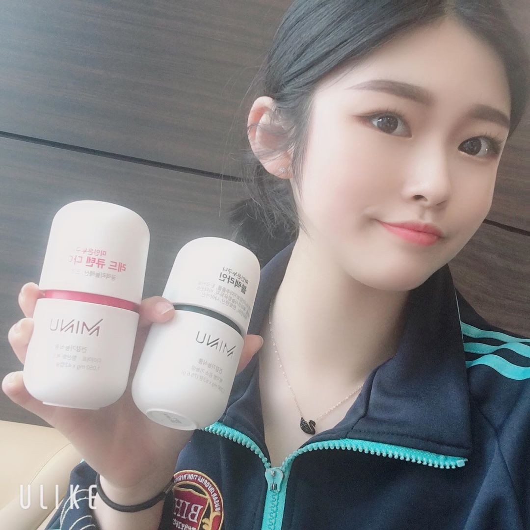 이하람 on Instagram: “💋선미 CLA다이어트,가르시니아 블랙라인 다이어트 💋 체지방과 유해산소를 쏙쏙 뽑아주는 레드 다이어트 약을 먹어봤습니당 6일정도 먹어봤을때 체중계를 봤는데 2키로가 빠져있었어요 ! 앞자리가 바뀐게 너무 신기해서 체중계가 고장났나 싶었답니다 ❣️…”