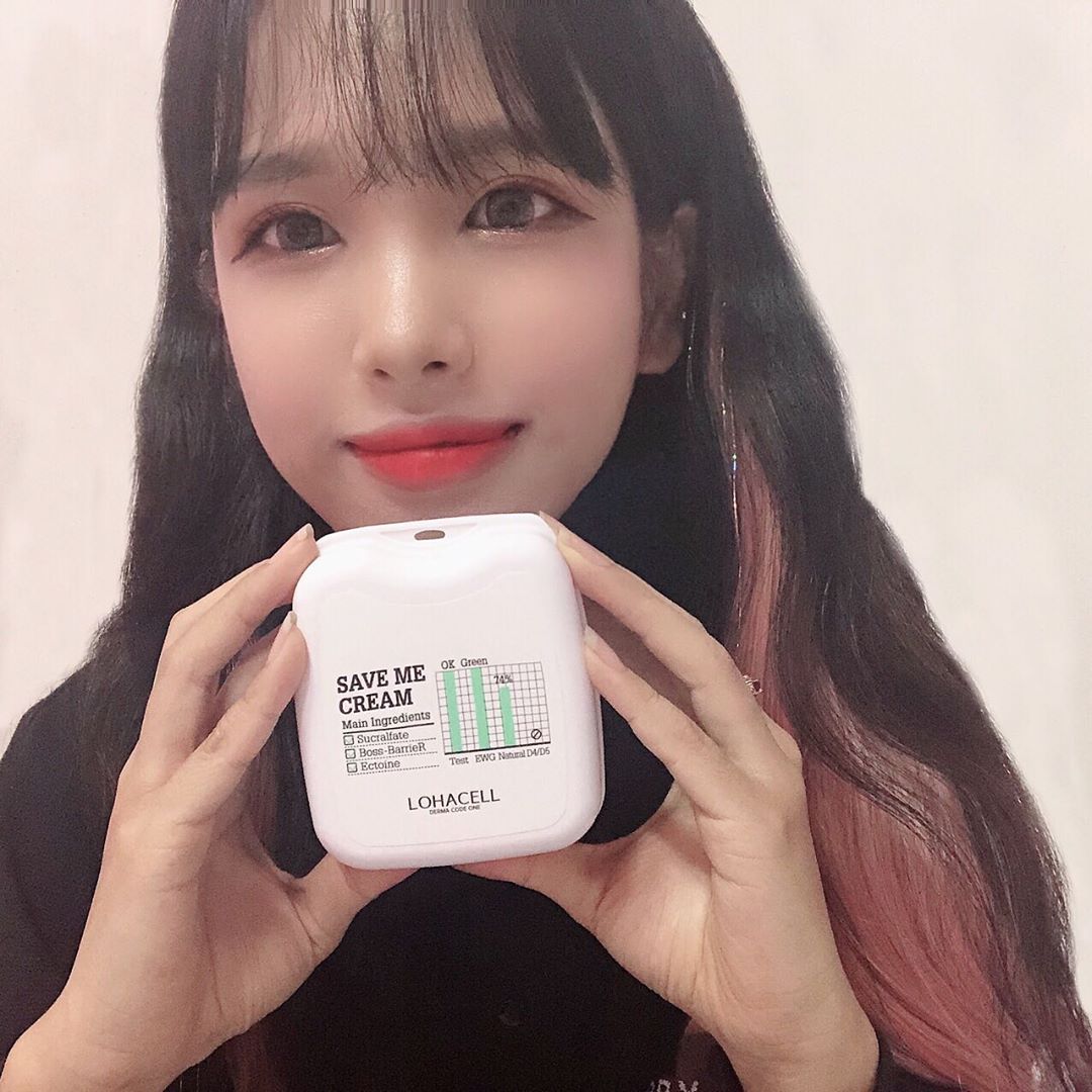 ᵞ ᴱ ᴮᴵᴺ on Instagram: “요즘 맨날 쓰는 크림〰️ 미세먼지 차단+블루라이트 유해성분 3중 필터링 기능으로 안심💙 수크랄페이트 성분으로 피부 진정 효과까지 반질거리지 않고 금방 흡수되면서 촉촉🌊🌊🌊 . . #로하셀 #로하셀세이브미 #로하셀세이브미크림 #로하셀크림 #미세먼지차단…”