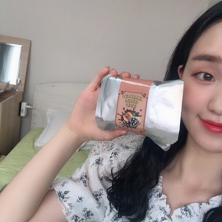 승연 on Instagram: “#스킨365  천연비누 ✨아몬드 카카오 비누✨ 아침 세안 때 비누 필요해서 뭐 살까 고민했는데,, 딱 나한테 맞는 만능 카카오 비누 ..🍫 피지, 각질, 트러블 한방에 해결 가능해요!!! :) - -…”