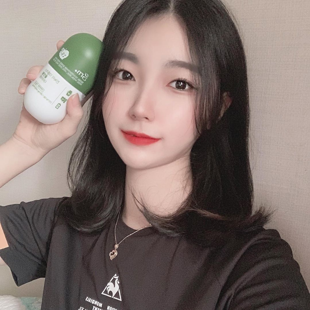 소영짱♥ on Instagram: “GRN에서 출시한 우리 진녹이는요 .. 깻잎추출물이 들어있어요 .. 깻잎추출물 속 우르솔산 덕에 다른 가르시니아보다 더 효과적이구요 .. 식물성이라서 건강한 다이어트도 할 수 있어요 ㅎ 진짜 빵순이, 떡순이라서 탄수화물 끊으면 너무너무너무 일상생활…”