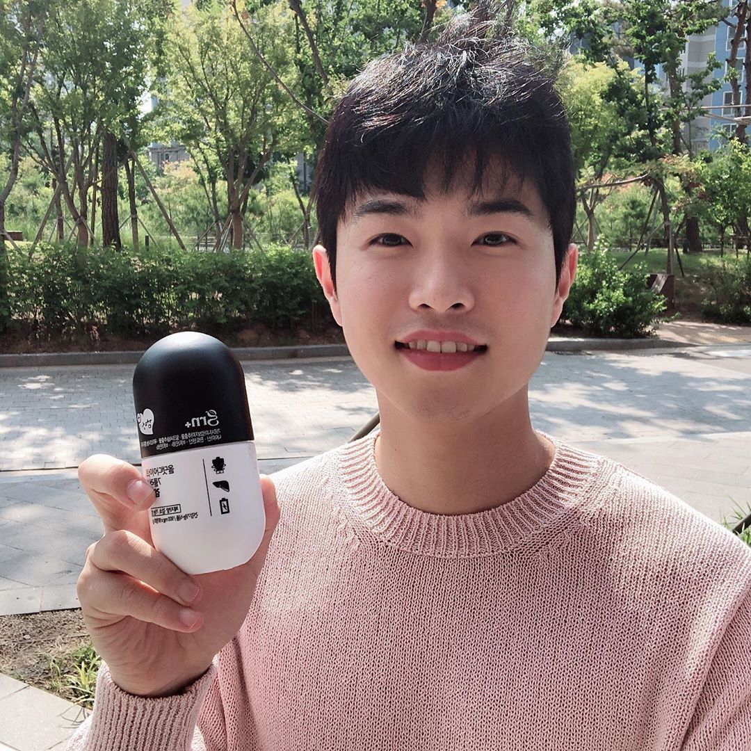 ᴱᵁᴺᵞᵁ ᴹᴬᴹ on Instagram: “⠀⠀⠀⠀⠀⠀⠀⠀⠀⠀⠀⠀⠀⠀⠀⠀ 포즈 척척 잘하는군ㅋㅋㅋㅋㅋ 나으임신출산과함께 같이 쪄버린 남표니살들 #이제다이어터 해봅시다 일주일정도 먹어본후기 피곤함이 덜한다고는 하는데 더먹어봐야겠쥬 ⠀⠀⠀⠀⠀⠀⠀⠀⠀⠀⠀⠀⠀⠀⠀⠀ ⠀⠀⠀⠀⠀⠀⠀⠀⠀⠀⠀⠀⠀⠀⠀⠀…”
