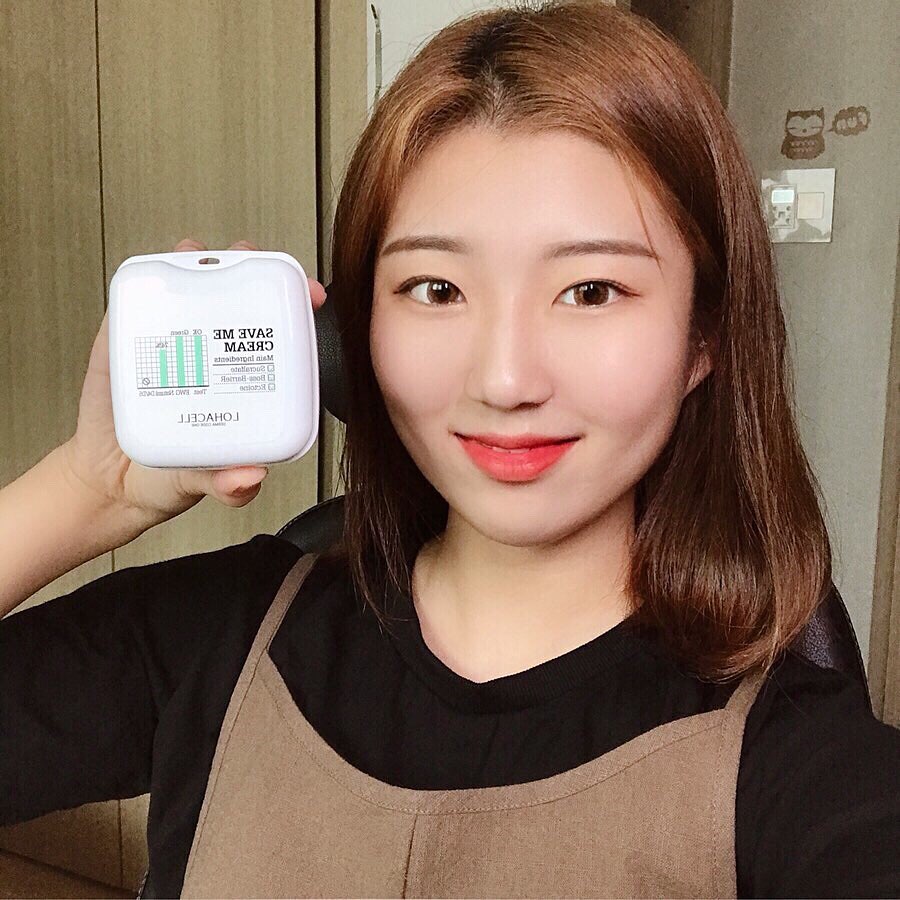 J I E U N on Instagram: “[로하셀] 세이브 미 크림 미세먼지, 블루라이트 유해성분 3중 필터링 기능과 수크랄페이트 성분으로 민감성 피부에 탄탄한 보습장벽을 만들어주는 크림을 찾고 계신다면 로하셀 추천드려요 😻 - - - - #followback #셀스타그램 #얼스타그램…”