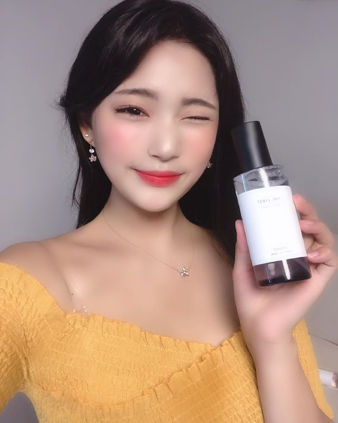 경아💕 on Instagram: “𖤐더퍼스트 바디스프레⍩⃝𓂭𖤐 ⠀⠀⠀⠀⠀⠀ ⠀⠀ ⠀⠀⠀ ⠀ ⠀ ⠀-부드럽고 관능적인 머스크향과 샤프란의 은은함을 느낄 수 있는 바디스프레⍩⃝𓂭 ⠀⠀⠀⠀⠀⠀⠀⠀⠀⠀⠀⠀⠀⠀⠀⠀⠀ ⠀⠀⠀⠀⠀⠀⠀⠀⠀⠀⠀⠀⠀⠀⠀⠀⠀ ⠀⠀⠀⠀ -샤워 후 산뜻한 보습감과…”