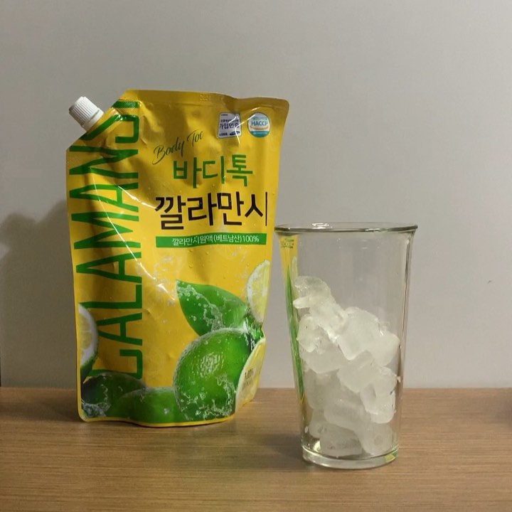 YH on Instagram: “#닥터루트  여름맞이 다이어트를 위한 깔라만시! 100% 원액에다가 픙부한 비티민C 함유까지 올해 여름을 부탁해~~~ p.s 첫 홈카페라 괜히 떨림 부들부들잼🤦🏻‍♂️ . . . . #drroot #바디톡깔라만시 #닥터루트깔라만시 #닥터루트다이어트…”