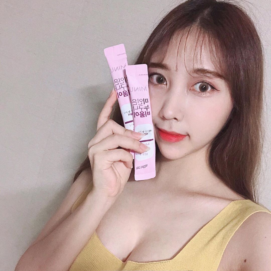 은  비 on Instagram: “다이어트한다면서 이번주에 뿌링클만 3번 먹었고둔요 ㅋㅋㅋㅋ 진초ㅏ 돼지가 확실함,, 🐷,, 놀랍게도 몸무게는 그대로지뭐야ㅑ❓❕ ⠀ 비움이 챙겨먹으니깐 그런 것 같아욤 😗 다음주부터는 운동이랑 같이 병행해서 먹을 건데 라테라스 가기 전까지 빠졌으면…”