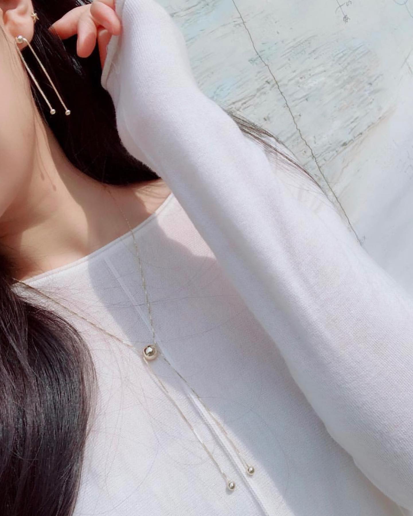 베이직 아이템🧡✨
리로즈 무빙볼 시리즈 💕
볼을 자유롭게 이동해서 다양한 스타일로 연출 가능해요 🥰
.
.
#골드귀걸이 #귀걸이 #이어링 #악세사리 #롱네크리스 #롱목걸이 #바캉스룩 #시스루 #롱귀걸이 #화려한귀걸이