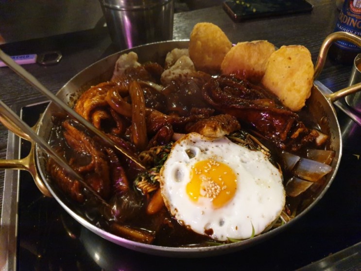 <역삼 맛집> 어반스커트 대표 맛집 '크레이지후라이'에서 불짜장 탕수육 떡볶이에 각종 토핑 추가! 볶음밥까지!