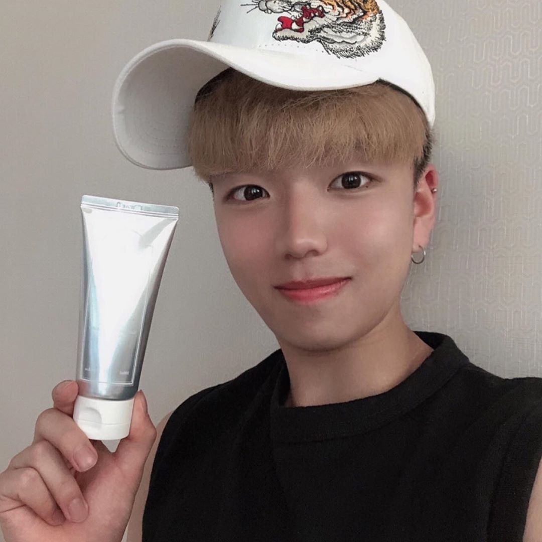 🅹🆄🅽 🆈🅾🆄🅽🅶 / 준영 / 협찬/문의 DM부탁드려요 on Instagram: “@1004lab_official 에서 협찬해주신 " 아르투아 3초 톤업크림 " 인데요 !! - - 저는̆̈ 진짜 이거 발라보고 깜짝 놀랐어요 😋  사진 만 봐도 아시겟지만 바르고 나니까 전 후 차이가̆̈ 이렇게 잘나는 톤업크림은 진짜 처음 봣어요…”