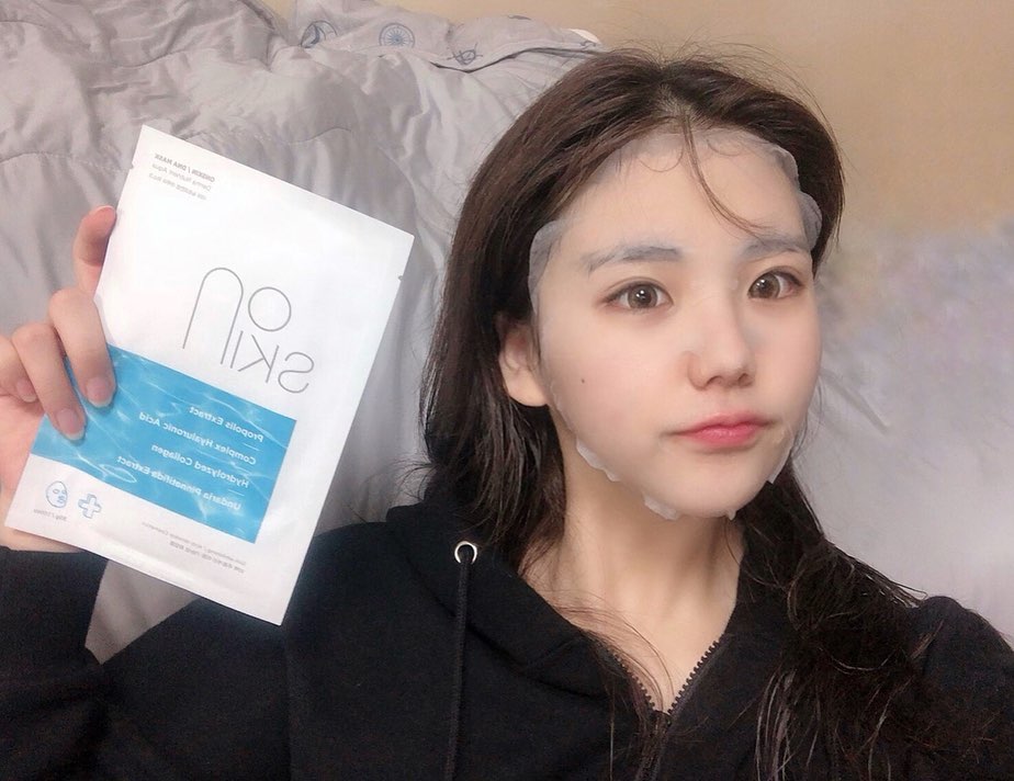 Lv.23 승연 on Instagram: “팩하고나면 담날 화장 쫀쫀하니 잘먹는다구🥺 붓기랑 트러블에도 채구양ㅋㅋ”