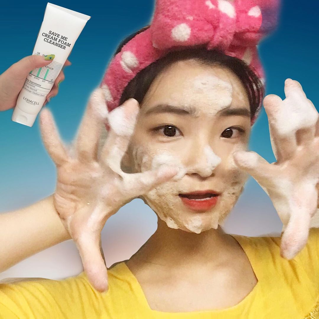 @us2s2u on Instagram: “로하셀/ 세이브미클렌저 피부 장벽에 도움 주는 약산성 포뮬러 클렌징폼으로 모링가 씨앗,수클라페이트 등등 성분도 다 좋으니깐 덥고 땀나는데 답답한 화장 하고 있어서 예민해진 피부도 걱정 없이 클렌징 했다! 쫀쫀한 거품으로 클렌징 하니깐 기분도 좋았다!…”