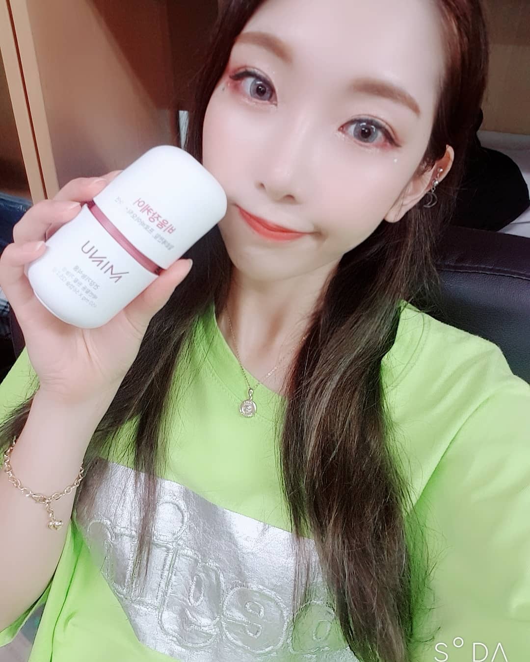 Ram Ah Lee on Instagram: “미누는 내가정말 애정하는 다이어트보조식품중 하나인데 일명 뚱보균이라 부르는 프로바이오틱스가 생겼네요?? 흔히들 변비로인해 유산균,프로바이오틱스를 먹지만 면역에도 정말좋은거 아시죵? 아침,저녁 2알씩 목넘김에도좋은 냄새도전혀 나지않은 저녁에먹고 담날…”