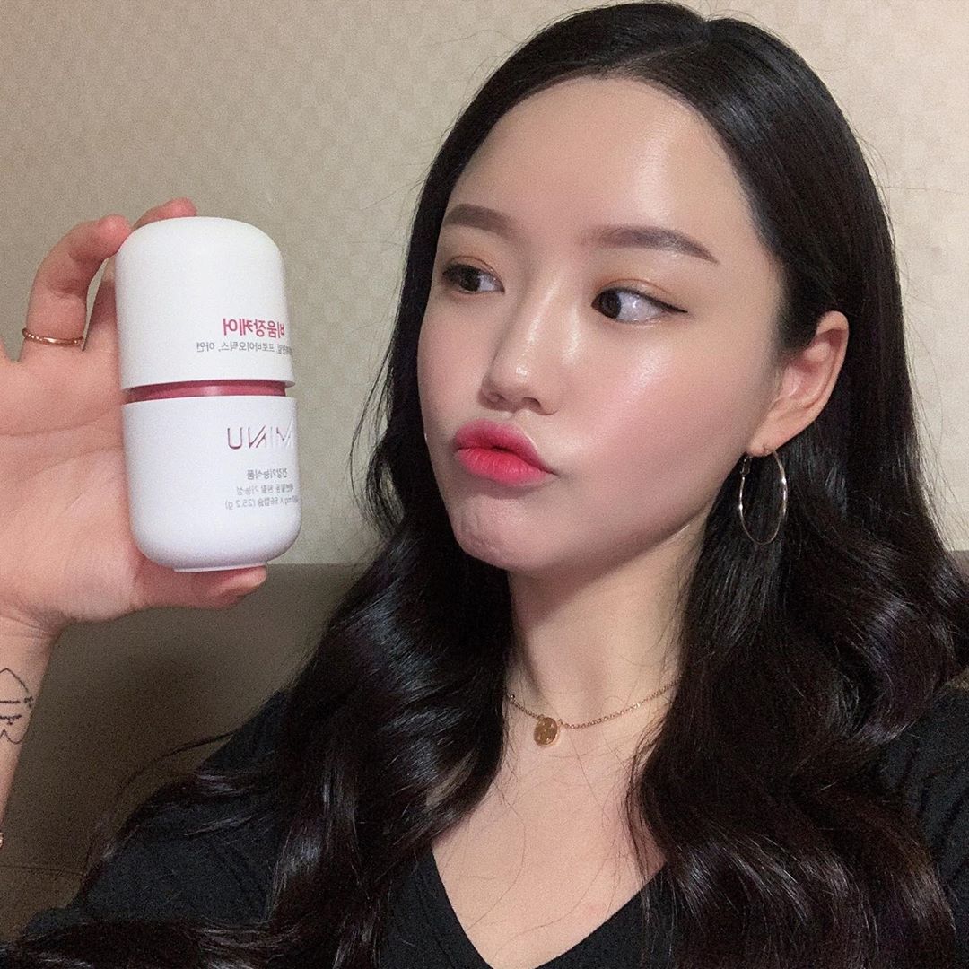 재갱이 on Instagram: “✔️장 건강을 위한 중요한유산균✔️ . 💊불규칙한 식습관 💊장시간앉아있는직장인 💊맵고 짠 음식 💊변비에 직~빵인 ! 💊1일2정 물과함께!  #MINU #미누 #미누비움장케어 #미누비움장 #비움장케어 #유산균 #다이어트 #프로바이오틱스 #변비 #쾌변…”