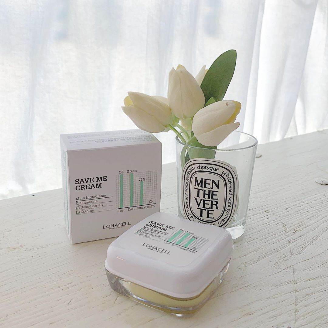 로레니 on Instagram: “많이 좋아해 로하셀 🦋 쓰던 크림 바로 외면하게 만든 LOHACELL SAVE ME CREAM !  15가지 유해성분 free로 미세먼지 흡착방지 되는 크림은 첨이야 ,, 🤭 (세라마이드/판테놀/아쿠아포린 함유래 💙) 스마트폰으로 자주 노출되는…”