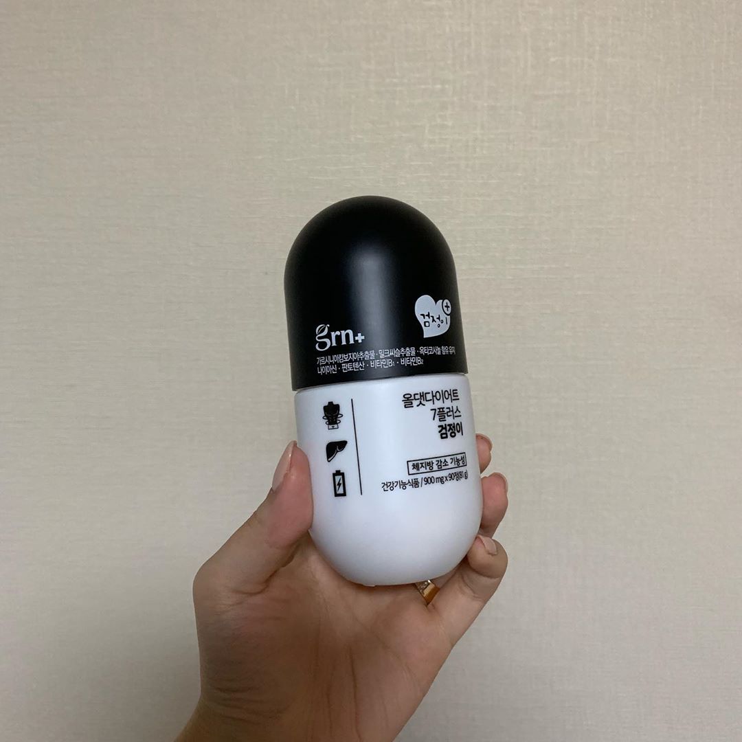 ᴊɪ ʏᴏᴜɴɢ (+82🇰🇷) on Instagram: “진녹이는 다들 아실꺼구 요 아이는 남자분들 전용 “검정이” 입니당! 남성분들 전용이다보니 무려 5배는 더 효과가 있다고하는데요, 술 자주 드시는 분들이나 다이어트중이신 분들 간기능케어는 물론 체지방감소가 더 효과가 많다고하니 한번 드셔보시는 건…”