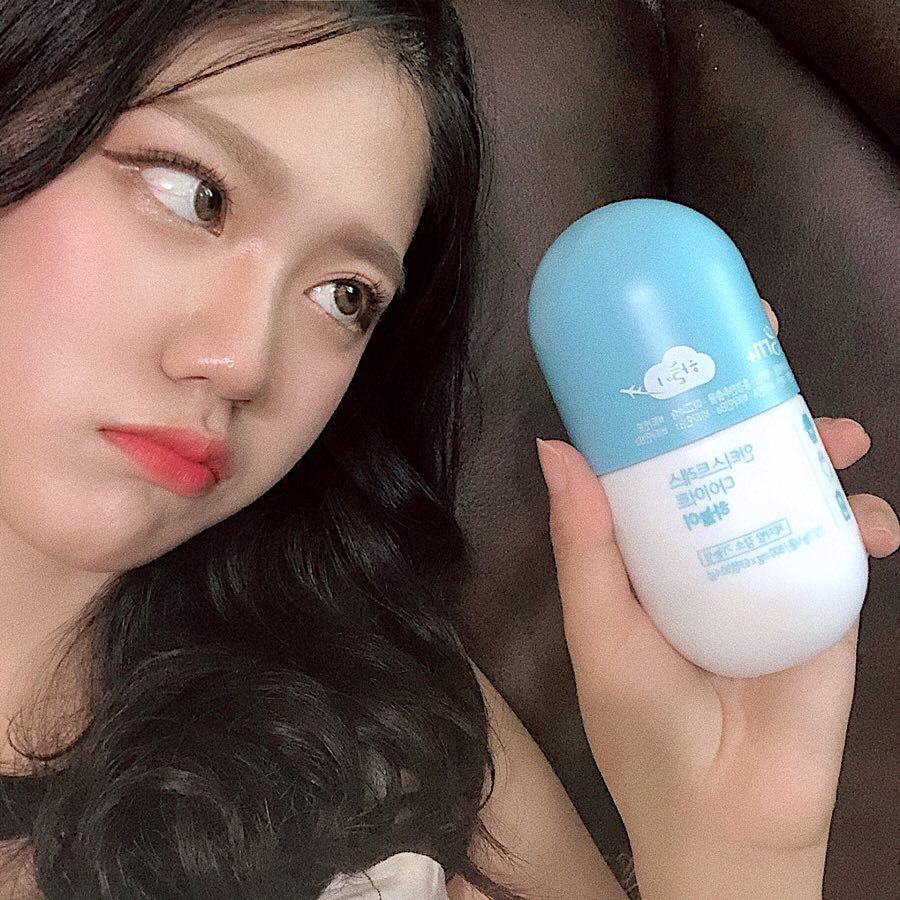 최혜원 on Instagram: “무리한 다이어트는 🙅🏻‍♀️
하늘이 먹으면서 스트레스 받지 않고 하는 건강한 다이어트 🙆🏻‍♀️ 밥은 평소처럼 먹구 하늘이 한알씩 먹어주면 효과👍🏻 #하늘이#grn#지알엔#수면다이어트#다이어트#살빼자#지알엔하늘이#소유grn”