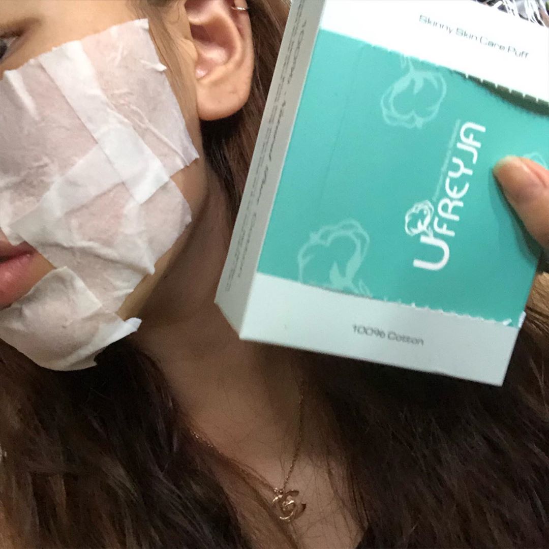 다미 on Instagram: “사용해보고 너무 좋았던 솜 평소에 팩하는 걸 좋아하는데 진짜 에센스 를 다 흡수 하지 않아서 정말 좋았던 솜 
유프레이야 스키니 화장솜 
#화장솜 #화장솜추천 #닦토 #닦토화장솜 #유프레이야 #스키니화장솜 #저자극화장솜 #순면화장솜”