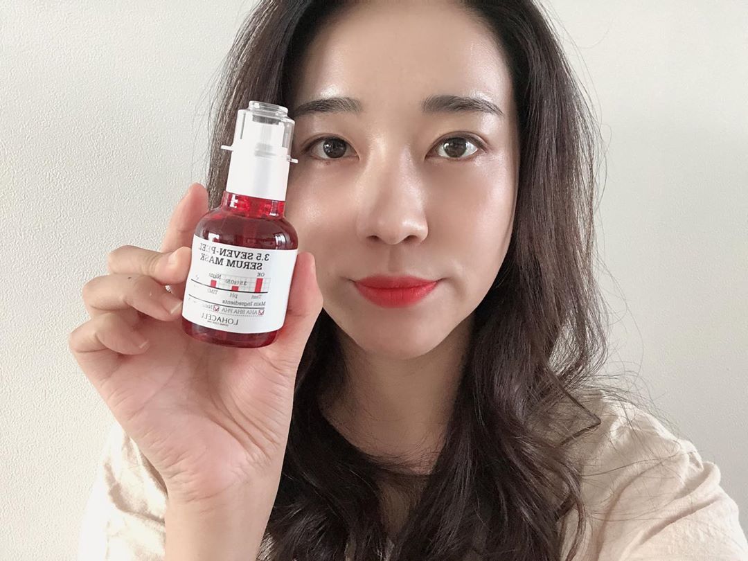 니니 🐈 on Instagram: “_ 이번에 로하셀에서 나온 #3.5세븐필세럼마스크 를 약 2주 동안 써보고 남기는 솔직후기 ;) ⠀ 솔직히 관리는 해야겠고 귀찮을 때가 너무 많은데 그때 요거 하나만 쓱쓱 발라 1분 마사지 후 세안하면 피부가 매끈매끈해지는 걸 경험 할 수 있는…”