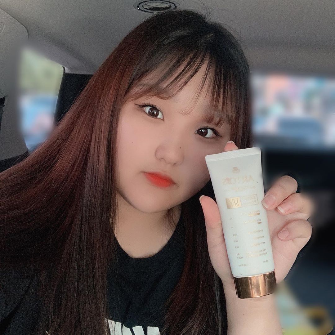 변수진 on Instagram: “✔️로션처럼 흡수 잘되는 썬크림 ✔️끈적임 전혀 없는 썬크림 ✔️백탁현상 없는 썬크림 ✔️안바른듯 가볍고 깔끔한 향 ✔️베이비썬크림의 뜨거운 반응으로 출시된 성인 썬케어인만큼 성분이 좋음 - #천사연구소 #아르투아 #아르투아썬젤 #아르투아썬크림…”