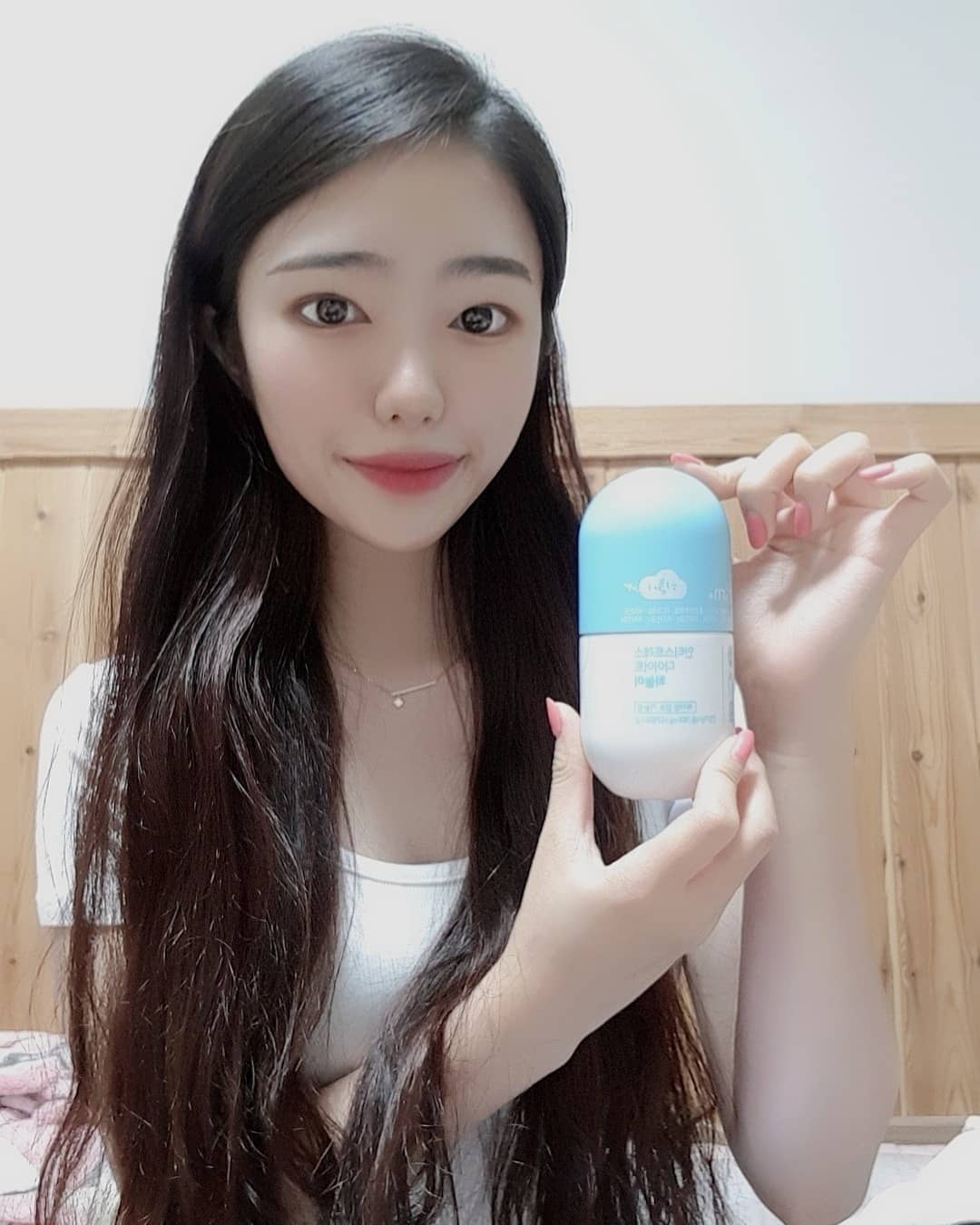 다콩 on Instagram: “저같은 귀찮이즘인 분들에게 추천하는 하늘이💙 자기전 하루에 한번 섭취할때 3알씩 먹고 일어나니까 몸이 한결가벼워진느낌이 들더라구요💙…”