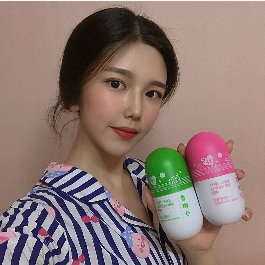 김민서 on Instagram: “grn 분홍이초록이 평상시에 먹고싶은건 다 먹는데 살은 빼고싶고 근데 운동은 하기 귀찮고.. 말로만 듣던 분홍이 초록이 먹으면서 똑같이 먹고싶은거 다 먹으면서 사는 중~ 분홍이는 식전 한알 초록이는 식후 한알씩 먹으면 됨💚 일주일동안 하루 세번은…”
